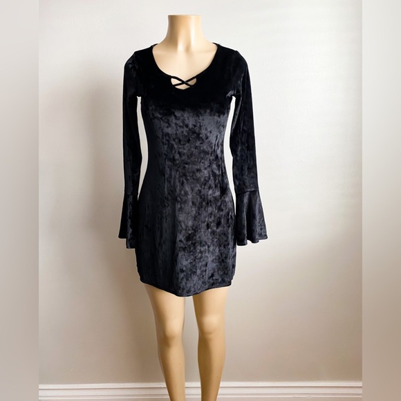 Hollister Black Velvet Bell Long Sleeves Mini Dress Stretch Boho Hipster Party - Picture 3 of 8